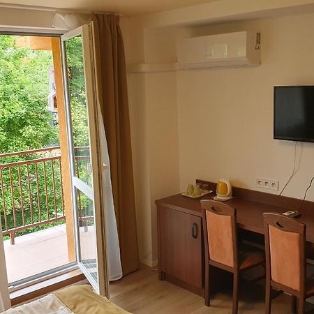 Hotel Felicia Kaluža エクステリア 写真