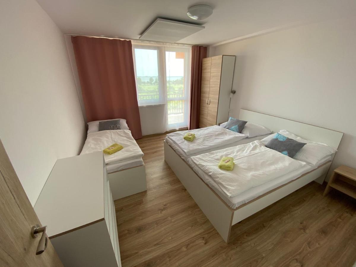 Hotel Felicia Kaluža エクステリア 写真