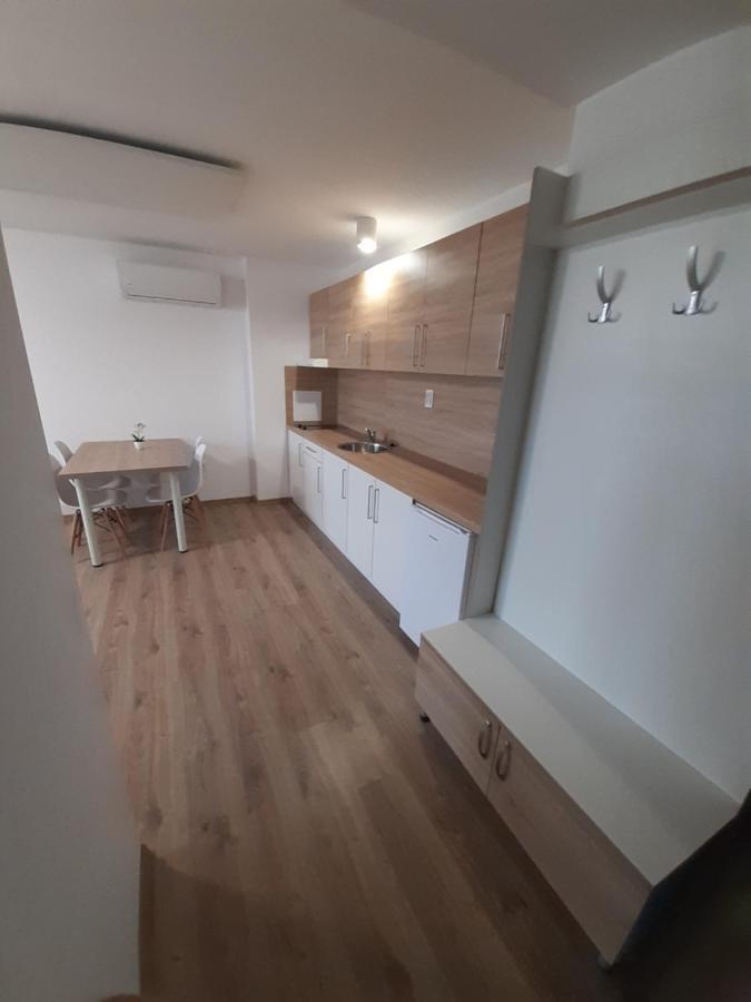 Hotel Felicia Kaluža エクステリア 写真