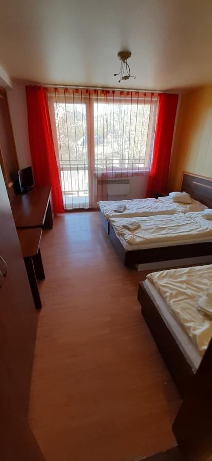 Hotel Felicia Kaluža エクステリア 写真