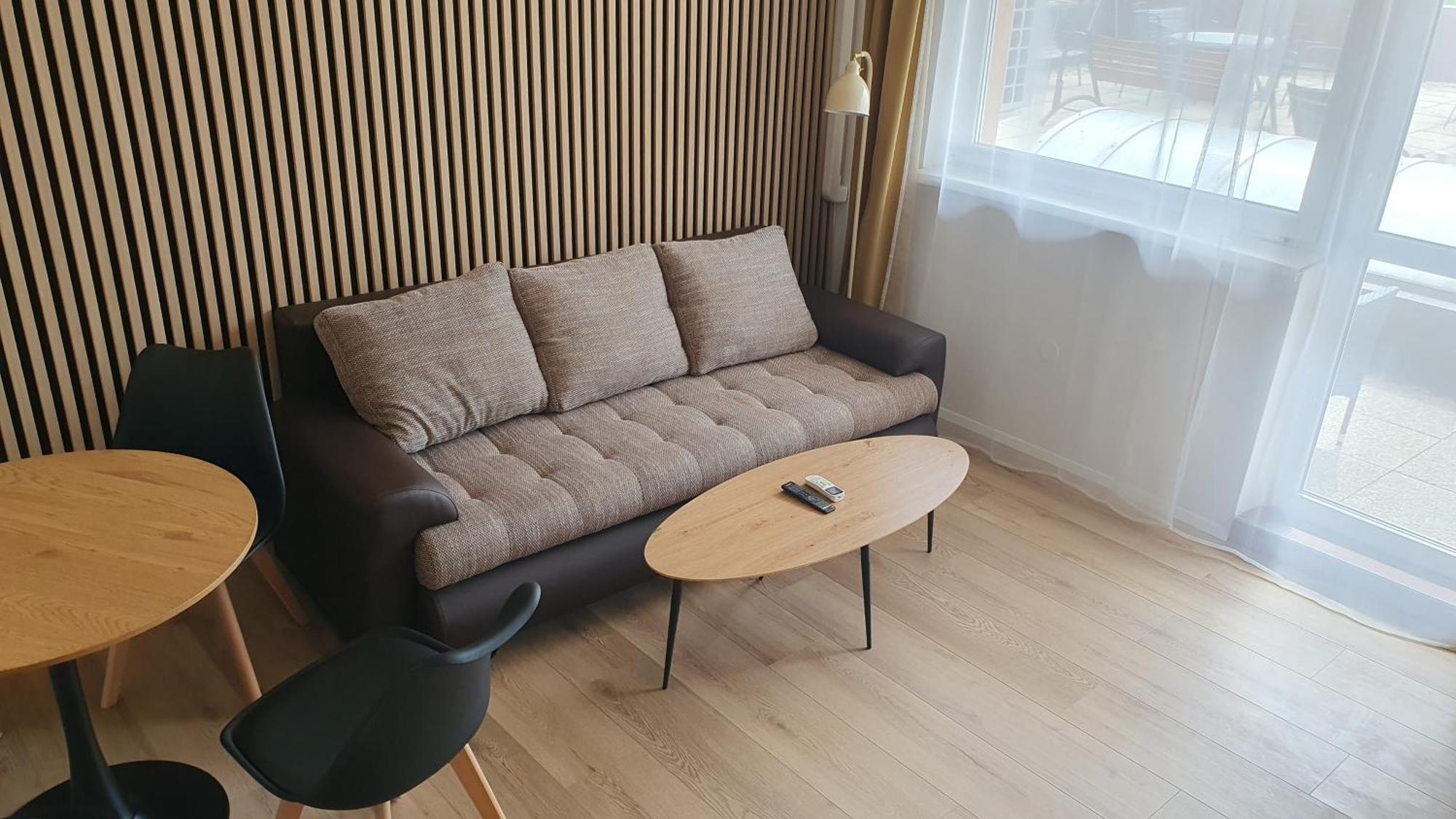 Hotel Felicia Kaluža エクステリア 写真