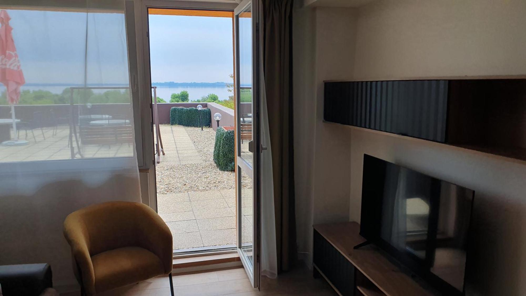 Hotel Felicia Kaluža エクステリア 写真