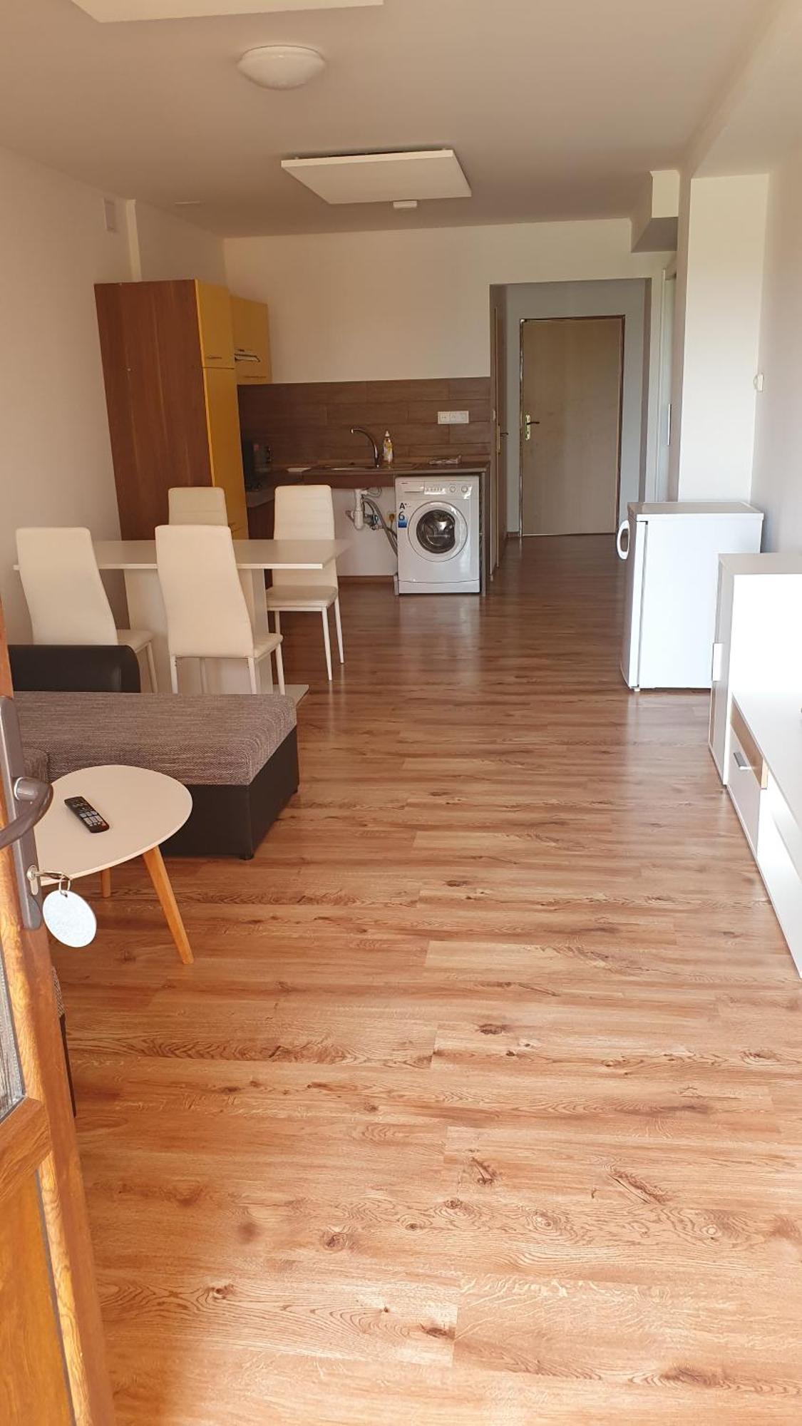 Hotel Felicia Kaluža エクステリア 写真