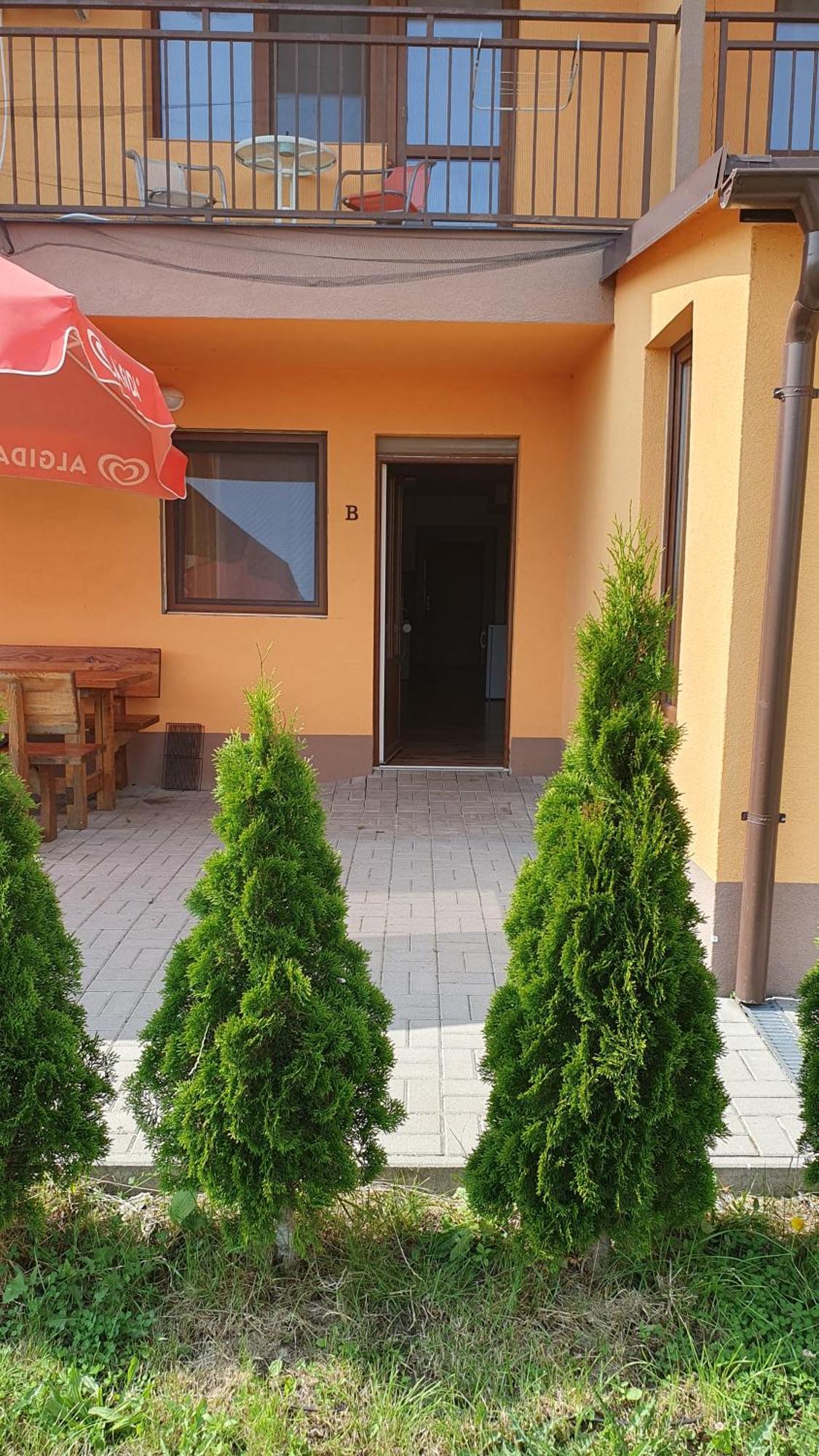 Hotel Felicia Kaluža エクステリア 写真